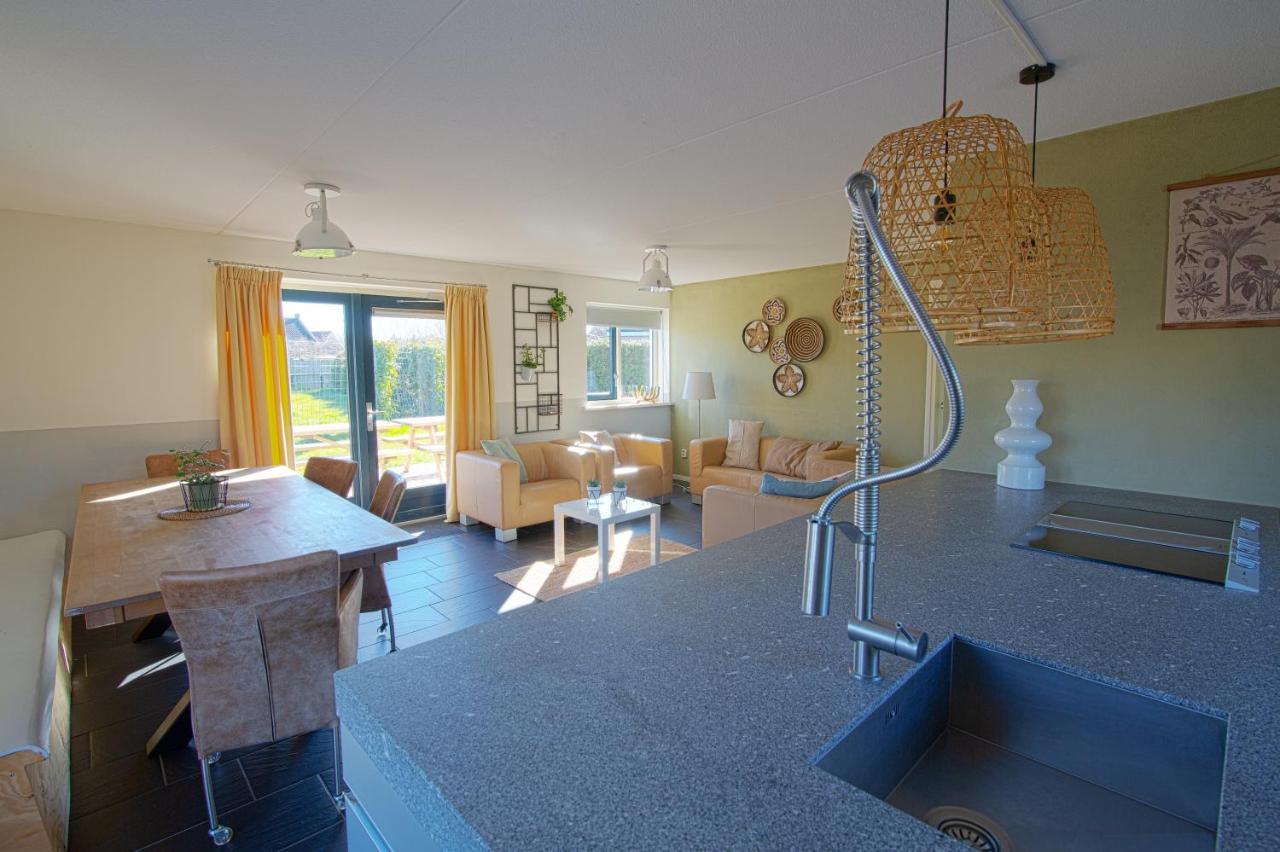 Luxus Familienvilla Mit Jacuzzi & Sauna Tzummarum Exterior photo