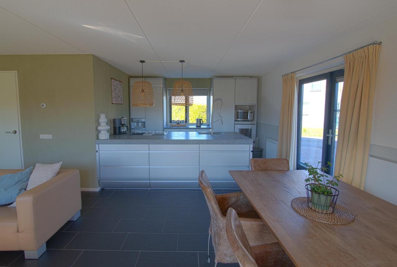 Luxus Familienvilla Mit Jacuzzi & Sauna Tzummarum Exterior photo